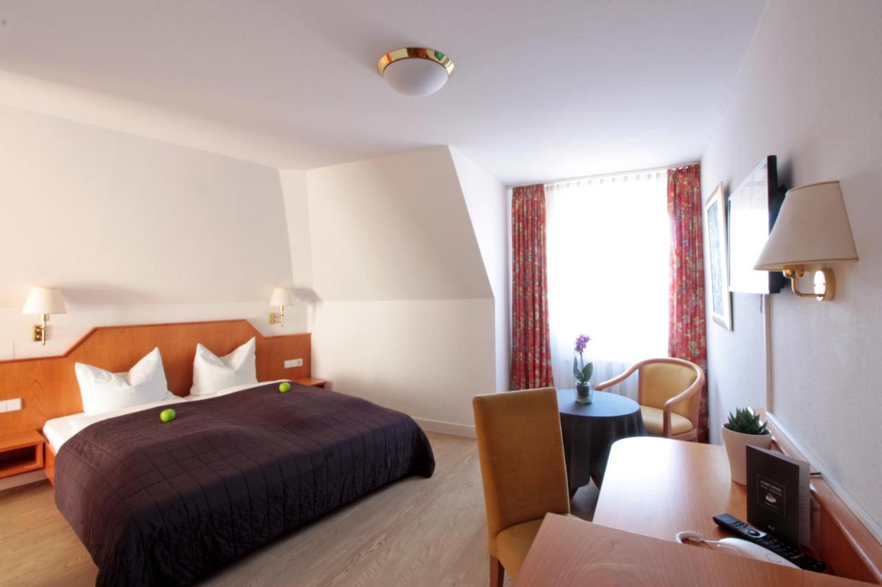 Hotel Schiff Am See كونستانز المظهر الخارجي الصورة